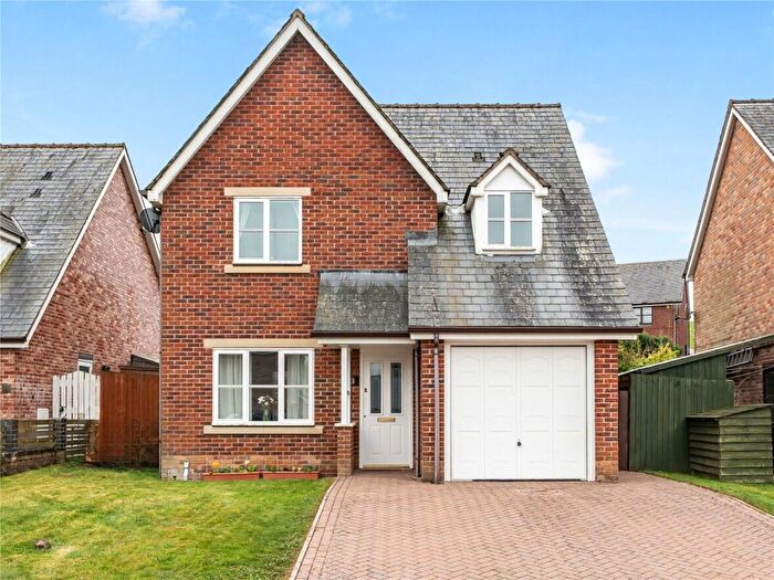 3 Bedroom Detached House For Sale In Parc Yr Onnen, Llanfair Caereinion, Welshpool, Powys, SY21