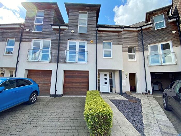 3 Bedroom Property To Rent In Bootham Green, York, YO30