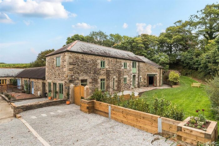 4 Bedroom Barn Conversion For Sale In Maenporth, Falmouth, TR11