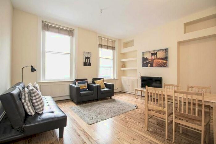 2 Bedroom Flat To Rent In Baker Street, Marylebone, London, W1U