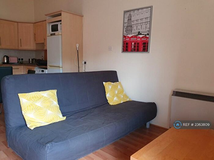Studio To Rent In Cambridge House, London, E1