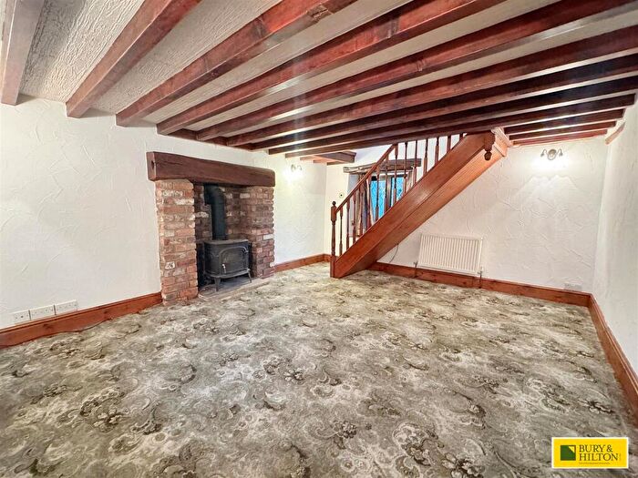 2 Bedroom Detached House For Sale In The Wash, Chapel-En-Le-Frith, High Peak, SK23