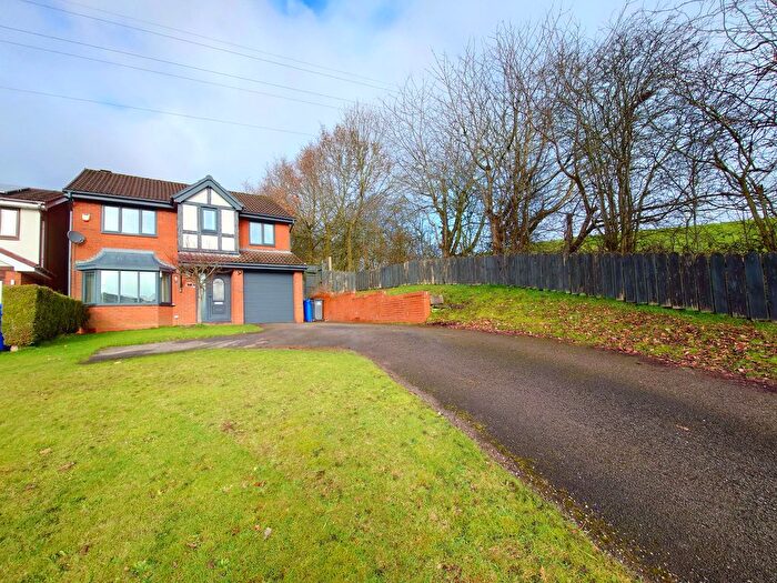 4 Bedroom Detached House For Sale In Silverstone Crescent, Packmoor, Stoke-On-Trent, ST6