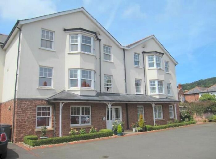 2 Bedroom Flat To Rent In Tregonwell Road, Minehead, TA24