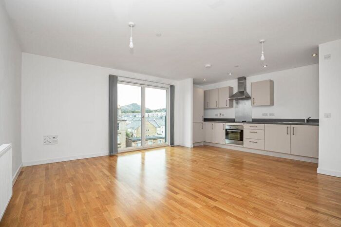 2 Bedroom Flat For Sale In , Flat Shrubhill Walk, Edinburgh, EH7