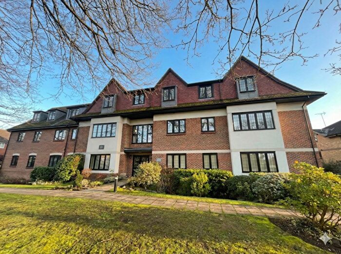 2 Bedroom Flat For Sale In Victoria House, Epsom Road, Leatherhead, Surrey, KT22