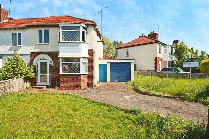 3 Bedroom Semi-Detached House For Sale In Swadling Street, Leamington Spa, Warwickshire, CV31