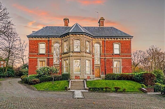 2 Bedroom Apartment For Sale In Clevelands Drive, Bolton, BL1