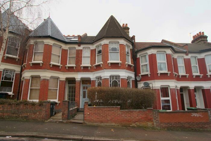 1 Bedroom Apartment To Rent In Hewitt Road, London, N8