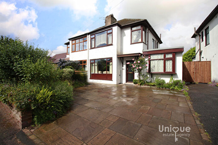 4 Bedroom Semi Detached House For Sale In Highcross Road, Poulton-le-Fylde, FY6