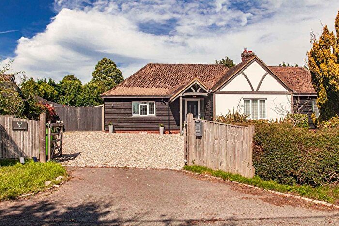 4 Bedroom Detached House For Sale In Tiled Cottage, Aldworth Road, Upper Basildon, Berkshire, RG8