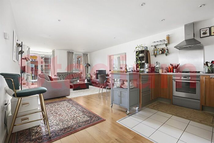 2 Bedroom Flat To Rent In Vizi, - Energy Rating B, N7