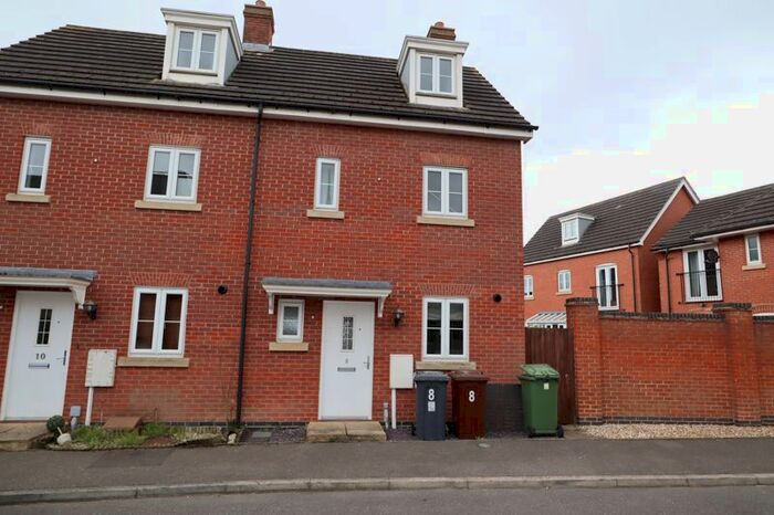 3 Bedroom Semi-Detached House To Rent In Gabriel Crescent, Lincoln, LN2