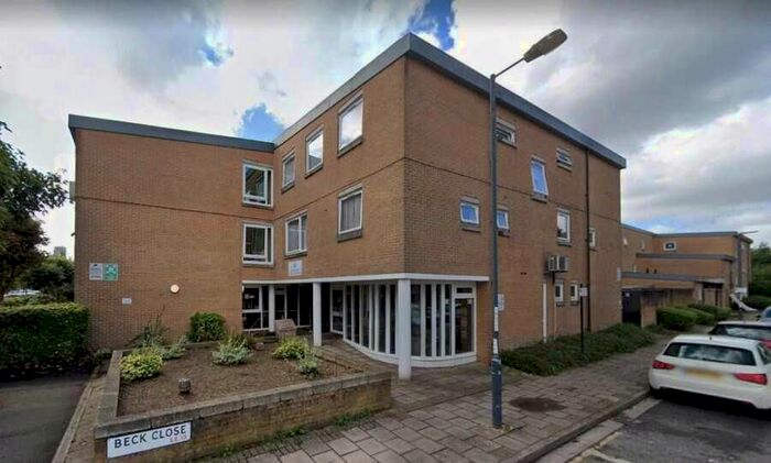 6 Bedroom Flat To Rent In Servite House, Beck Close, Deptford, New Cross, London, SE13