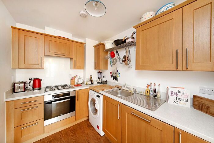 1 Bedroom Flat To Rent In Worcester Close, Anerley, London, SE20