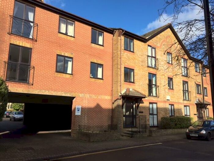 1 Bedroom Flat To Rent In Court Road, Southampton, SO15