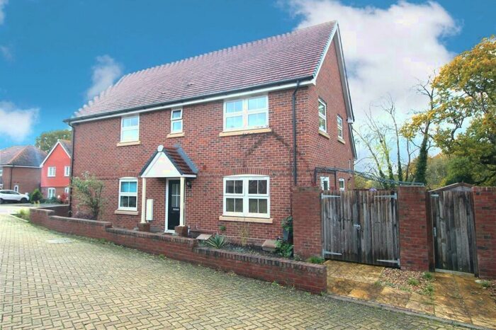 2 Bedroom Maisonette For Sale In Tudgey Gardens, Crookham Village, Fleet, Hampshire, GU51