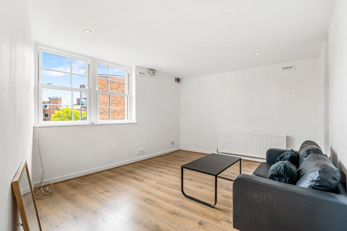 1 Bedroom Apartment To Rent In York Road, Battersea, SW11