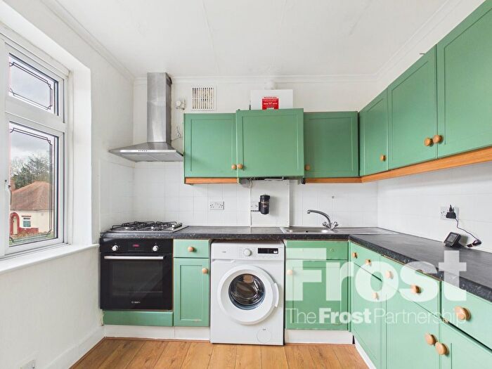 1 Bedroom Maisonette To Rent In River Gardens, Feltham, TW14