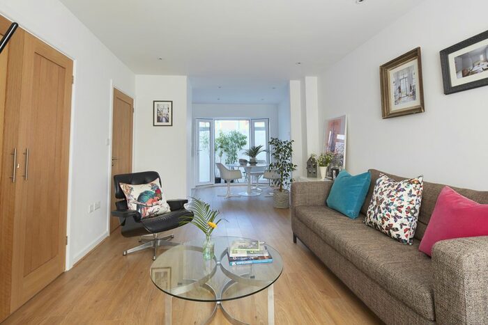 3 Bedroom Terraced House To Rent In Connaught Mews, Melbourne Street, Brighton, BN2