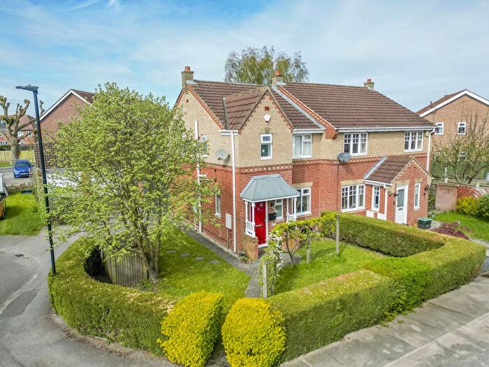 3 Bedroom Semi Detached House For Sale In Leadley Croft, Copmanthorpe, York, YO23