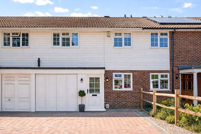 4 Bedroom Terraced House For Sale In Cumberland Avenue, Guildford, Surrey, GU2