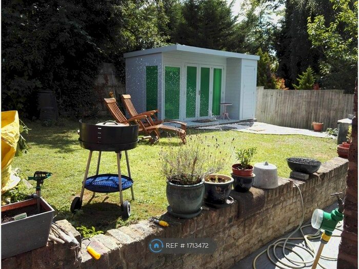 2 Bedroom Flat To Rent In Montem Rd, London, SE23