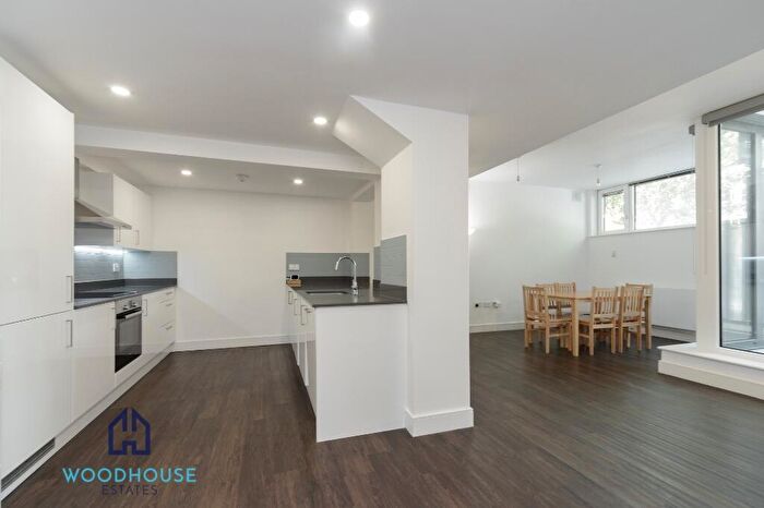 4 Bedroom Apartment To Rent In Goldington Crescent, London, NW1