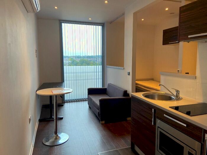 2 Bedroom Flat To Rent In Guildford Park Road, Guildford, GU2