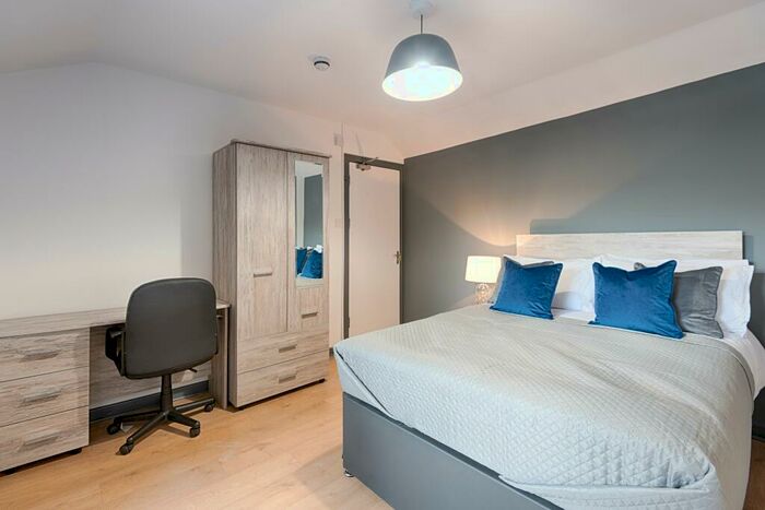 4 Bedroom Flat To Rent In Calvert Terrace, Swansea, SA1