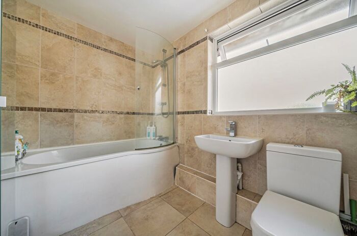 3 Bedroom End Of Terrace House For Sale In Heather Gardens, Fareham, Hampshire, PO15