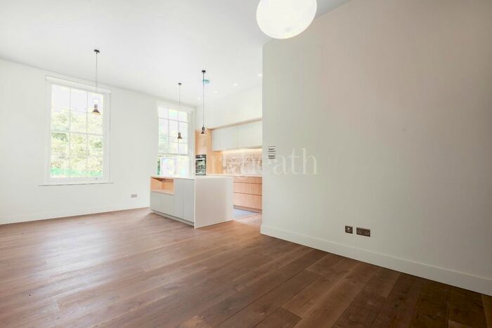 3 Bedroom Flat To Rent In Caledonian Road, London, N1
