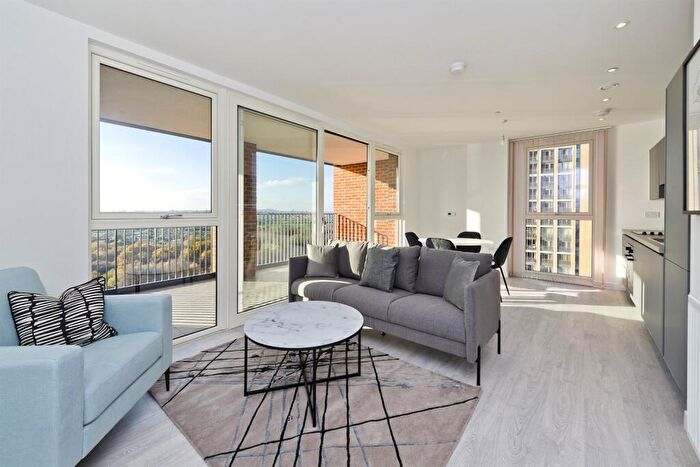1 Bedroom Apartment To Rent In Rosefinch Apartments, Hendon Waterside, NW9