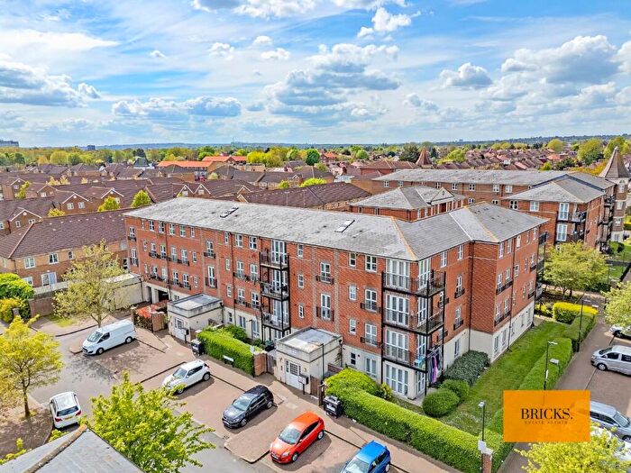 2 Bedroom Flat For Sale In Gareth Drive, London, N9