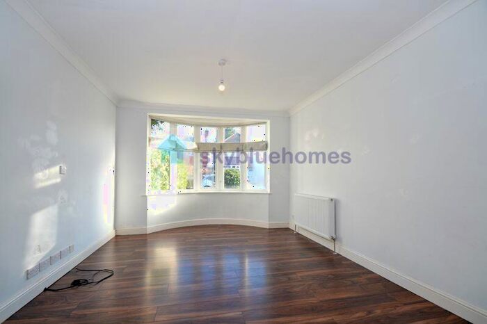 3 Bedroom Semi-Detached House To Rent In Mere Road, Wigston, LE18