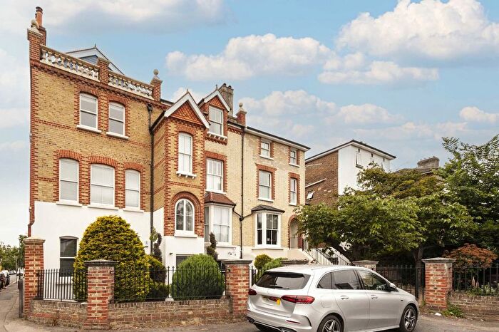2 Bedroom Flat To Rent In Wilton Crescent, Wimbledon, SW19