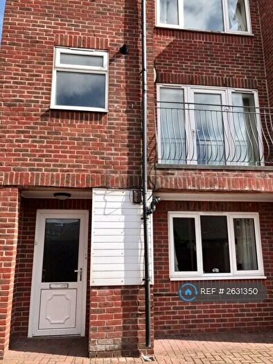 6 Bedroom End Of Terrace House To Rent In Nesbitt Road, Brighton, BN2