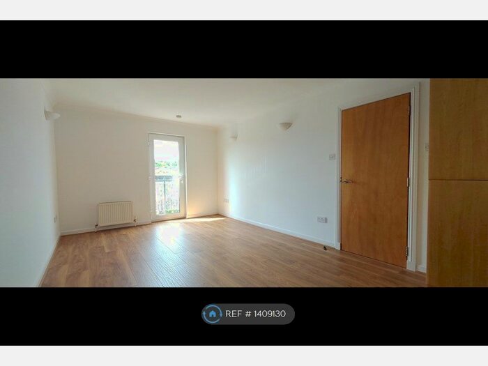 2 Bedroom Flat To Rent In Gilmerton Road, Edinburgh, EH17