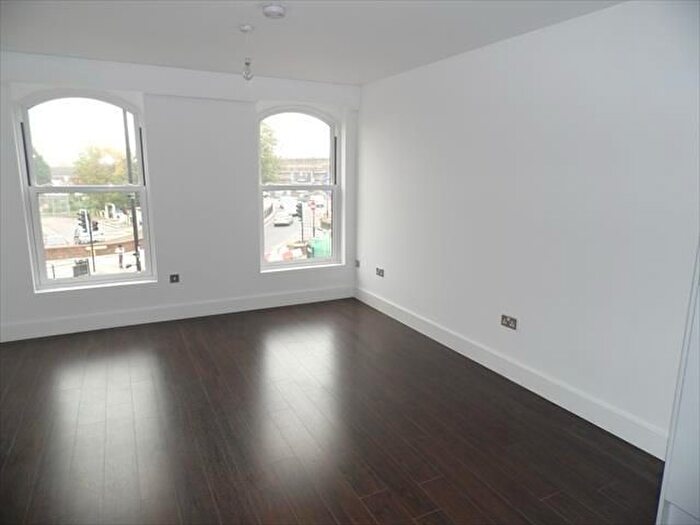 1 Bedroom Flat To Rent In Oakview Apartments, High Road, Tottenham, N17