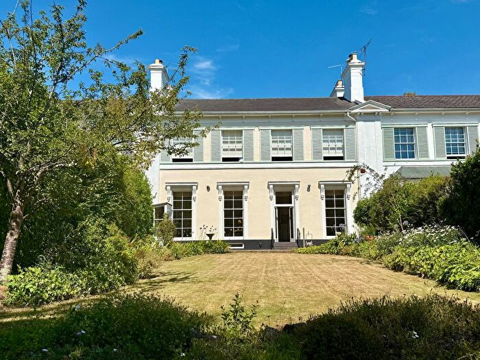 2 Bedroom Flat For Sale In Wellswood Park, Torquay, TQ1