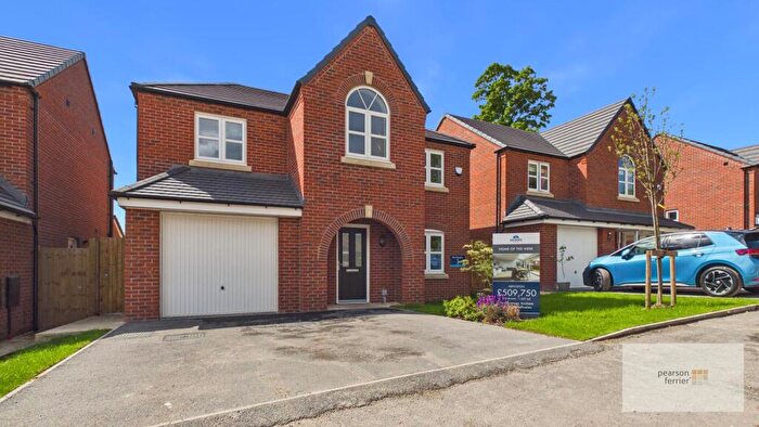 4 Bedroom Detached House For Sale In Oaklands Close, Bury, BL9