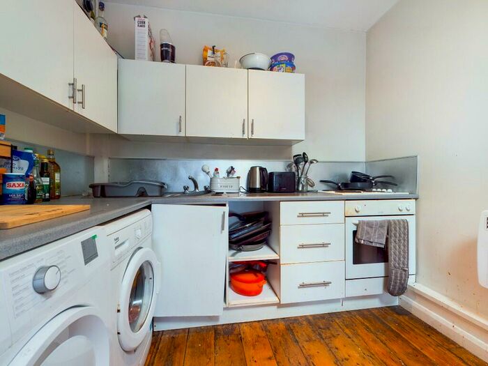 1 Bedroom Flat To Rent In St. Aubyns, Hove, East Sussex, BN3