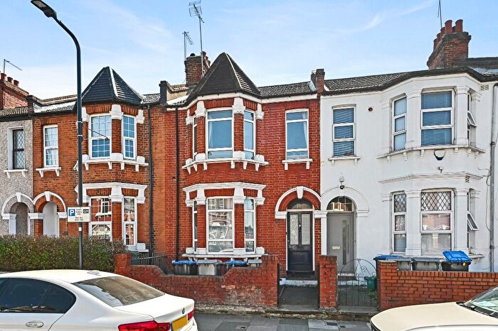 4 Bedroom Terraced House For Sale In Mora Road, London, NW2