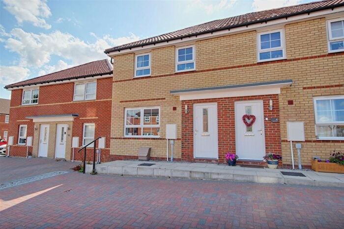 3 Bedroom Semi-detached House For Sale In Aspen Close, Beverley, HU17