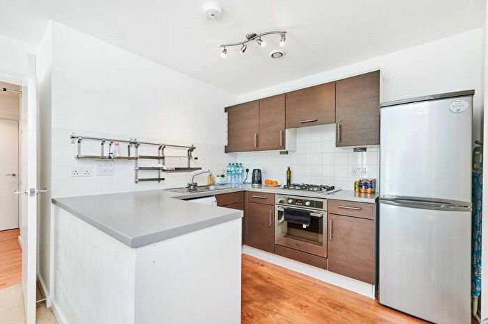 1 Bedroom Flat To Rent In Charterhouse Apartments, Eltringham Street, Wandsworth, SW18