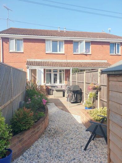 2 Bedroom House To Rent In Picasso Place, Aylesbury, HP19