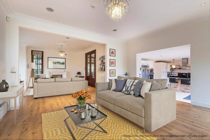 6 Bedroom Semi-Detached House To Rent In Dorset Road, London, SW19