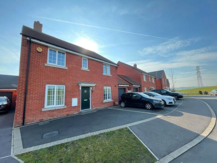 4 Bedroom Detached House For Sale In Whinham Green, Aylesbury, HP18