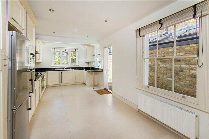 3 Bedroom Property To Rent In Narborough Street, London, SW6