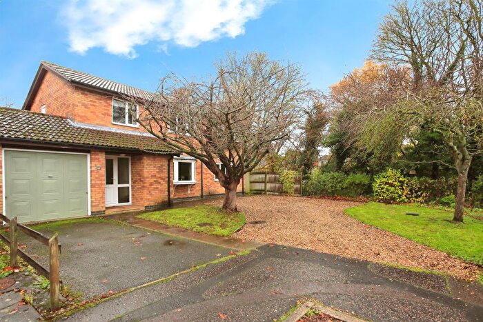 4 Bedroom Detached House For Sale In Sunnymead, Peterborough, PE4